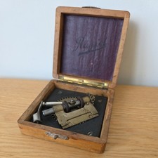 Vintage Antique " Rapid" Razor