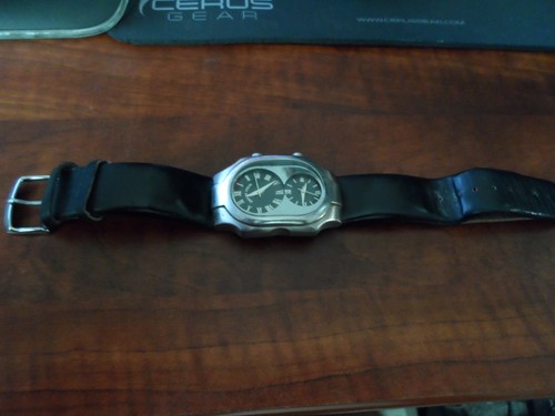 Orologio doppio tempo firmato