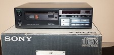 SONY CDP-101  * first commercial cd player worldwide *