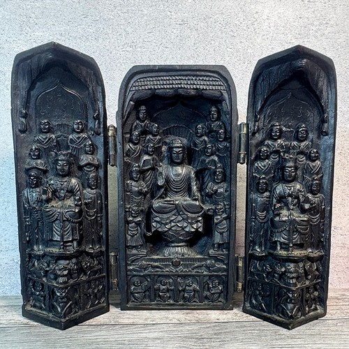 Trittico santuario buddista