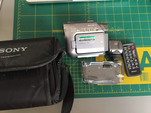 Videocamera sony dcr hc24e - videocamera,