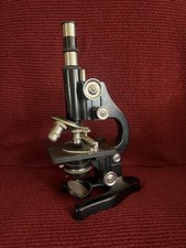 Microscopio vintage Ernst