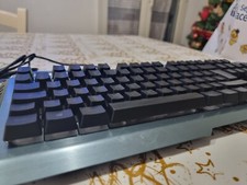 Trust GXT 845 Tural Gaming Combo Kit Tastiera Gaming LED con Mouse (22457)