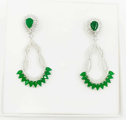 Orecchini con zirconi bianchi - orecchini,
