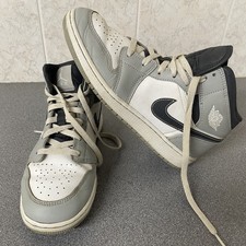 Mike Jordan 1 Mid Light grigio