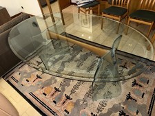 Tavolo Ovale In Cristallo Rimadesio Dettaglio in legno massello