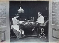 Stile di vita femminile di inizio XX secolo, classe medio-alta.