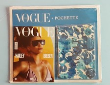 VOGUE Italia + POCHETTE BLU/AZZURRA 2025 - HAILEY BIEBER