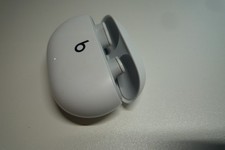 Beats by Dr. Dre Studio Buds - Set completo di cuffie bianche