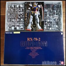 Mobile Suit Gundam RX-78-2 PG 1/60 kit modellino plastica BANDAI grado perfetto