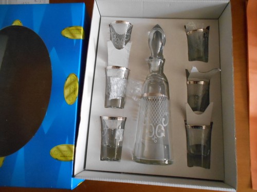 Servizio liquore - , +