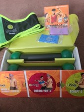 Zumba Fitness Total-Body System Kit Bastoncini tonificanti bande Wii Fit Plus e cintura Wii