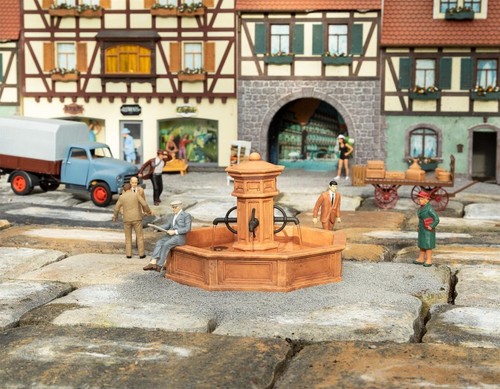 Pola 333154 market - pola, fountain