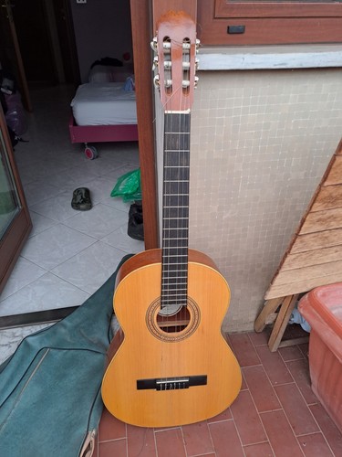Chitarra classica spagnola
