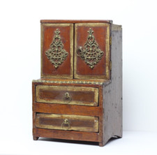 Antica casa delle bambole