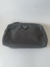 Nuovo 💥 Originale Prada Vela Necessaire Ardesia 1NA011 - Elegante Astuccio da Viaggio Grigio