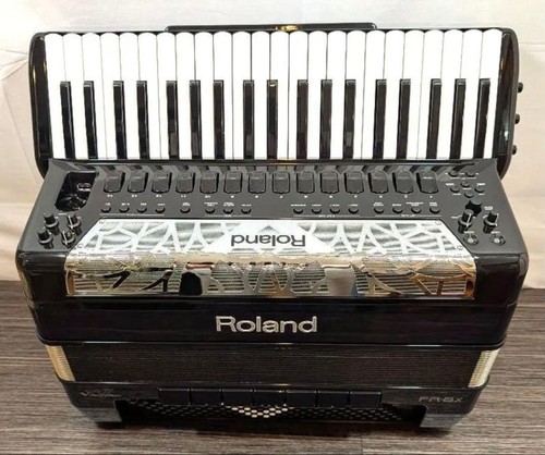 Roland v fisarmonica - v,