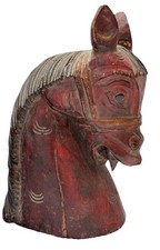 Statua testa di cavallo in