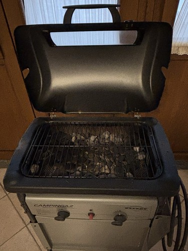 Barbecue griglia gas con - barbecue, a