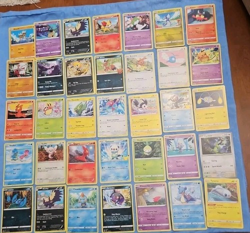 Basic pokémon cards assorted - basic,
