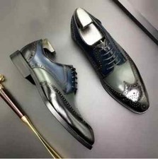 Scarpe eleganti da uomo nuove