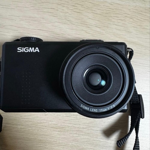 Fotocamera digitale compatta