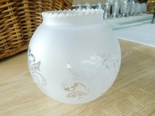 Paralume vintage in vetro opaco con motivo Fleurs De Lys e piano scanalato