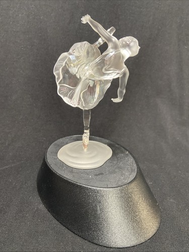 Statuina ballerina ballerina