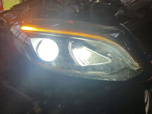 Faro proiettore anteriore