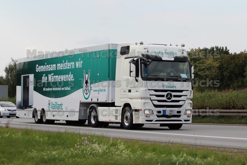 Foto camion mercedes benz - foto,