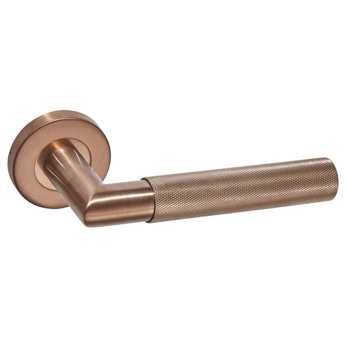 Maniglie per porte zigrinate