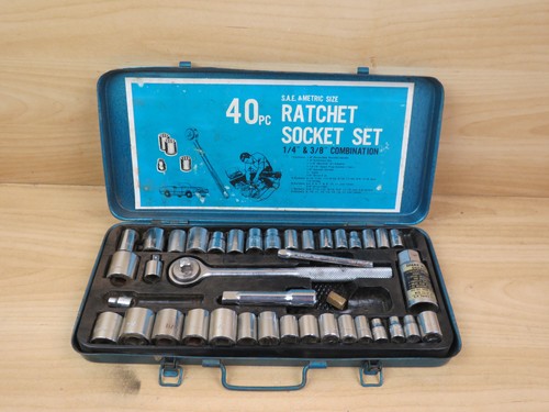 Vecchio set chiavi - set, di
