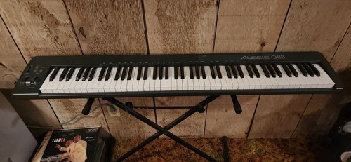 Alesis q88 - alesis,