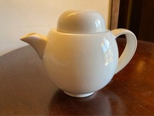 Teiera in porcellana bianca Maxwell & Williams. Ottime condizioni