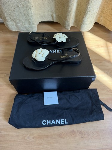 Chanel sandales tongs cuir - sandales,