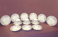 VINTAGE ROYAL ALBERT ROSEDROP