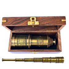 Antico telescopio in ottone