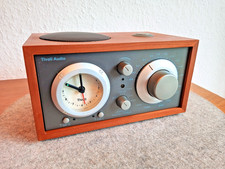 Tivoli Audio Three MW/UKW Radio, Orologio, Ciliegio-Taupe, Cherry-Taupe