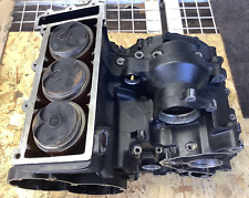 Pistoni abbinati carter