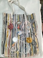borsa interamente realizzata a