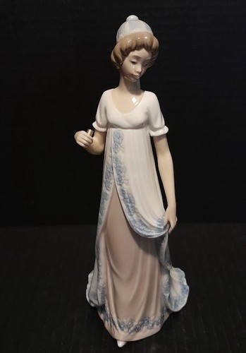 Retired lladro viennese - lladro, lady