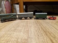 Lima 3004 British railways locomotive hornby OO guage train With 3 Wagons 