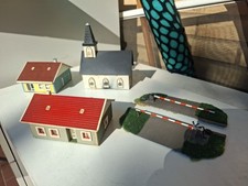 ★ SET VILLAGGIO SCALA HO ★ SET 2 CASE + CHIESA + PASSAGGIO A LIVELLO  ★ USATO ★