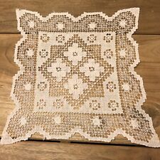 Centrino Fatto Di Pizzo Fillet A Mano Quadrato Bianco In Filo Di Lino