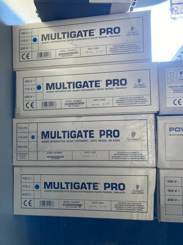 Behringer xr4400 multigate - -,