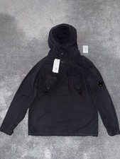 Giacca nera con cappuccio CP