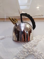 BOLLITORE ALESSI CON FISCHIETTO MELODICO