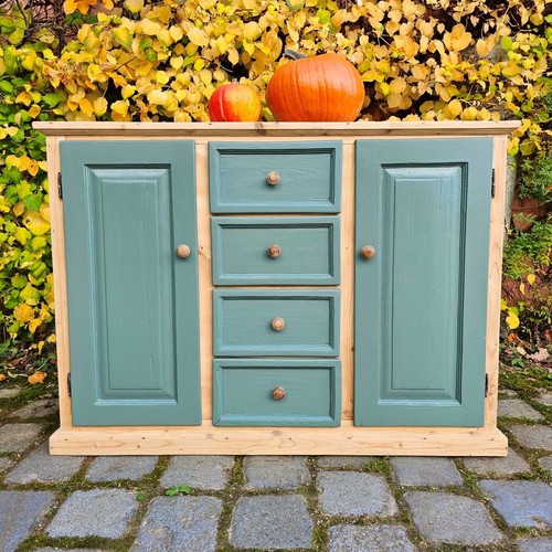 Vecchio comò credenza
