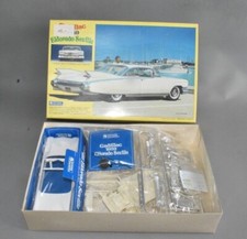 Gunze Sangyo 1:32 Cadillac