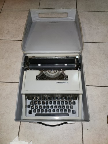Vintage olivetti lettera - lettera, 32